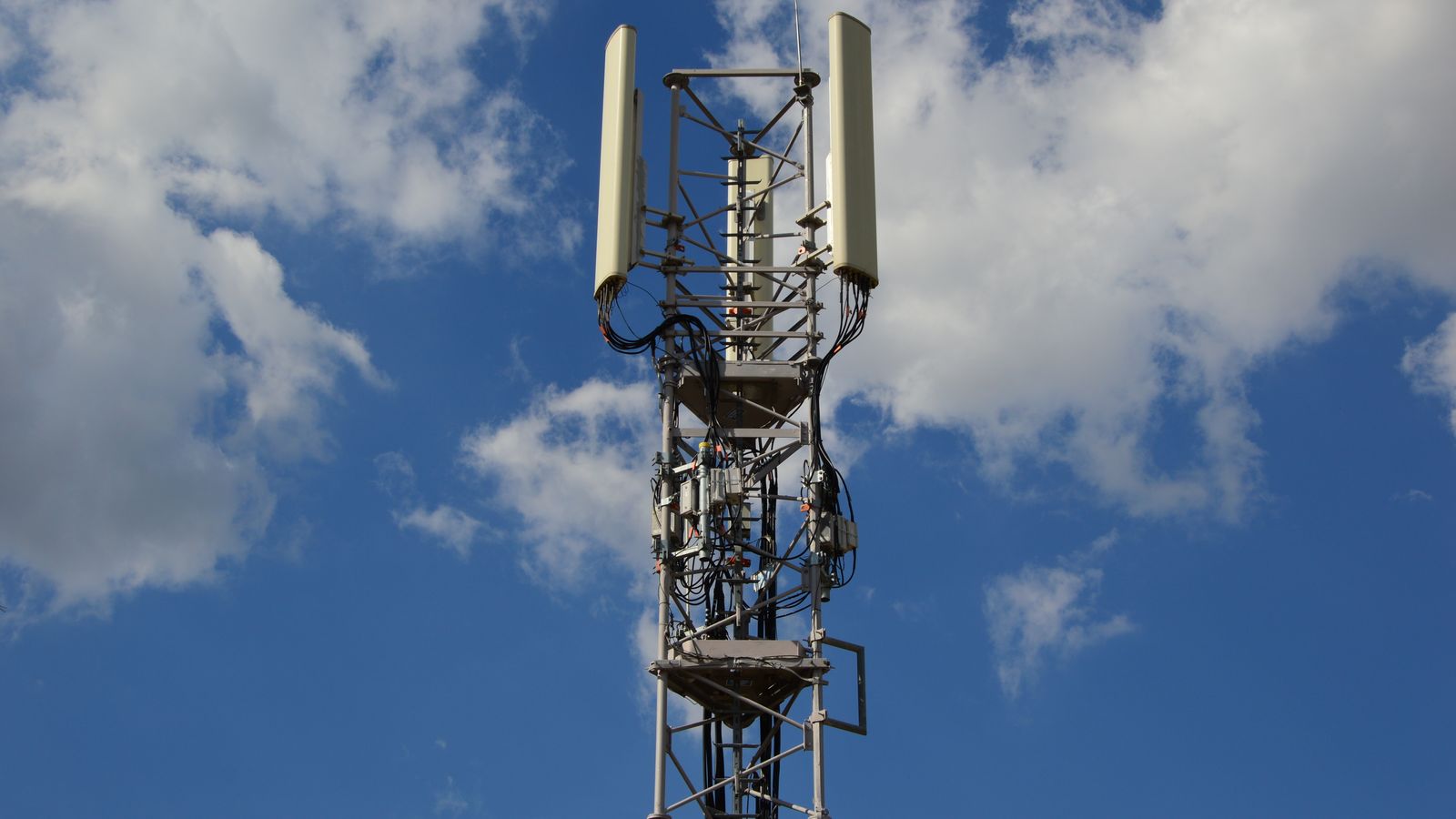 OPC UA and 5G: A New Era in Industrial Wireless Communication